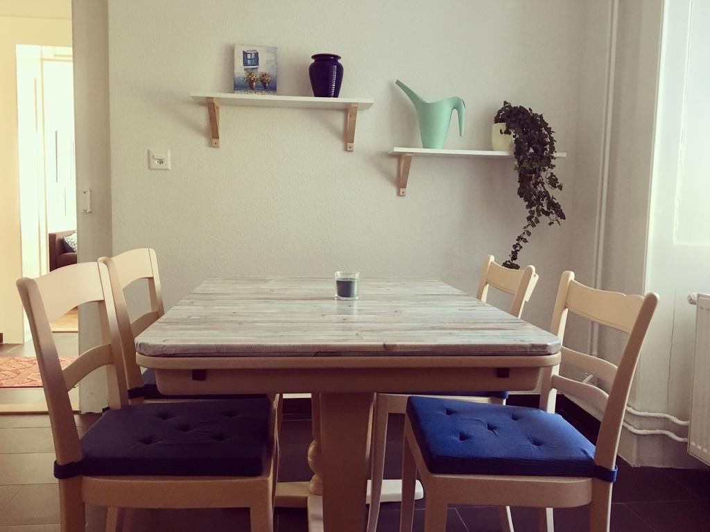 לה לוקלה Appartement Douces Heures Avec Parking Couvert Prive מראה חיצוני תמונה